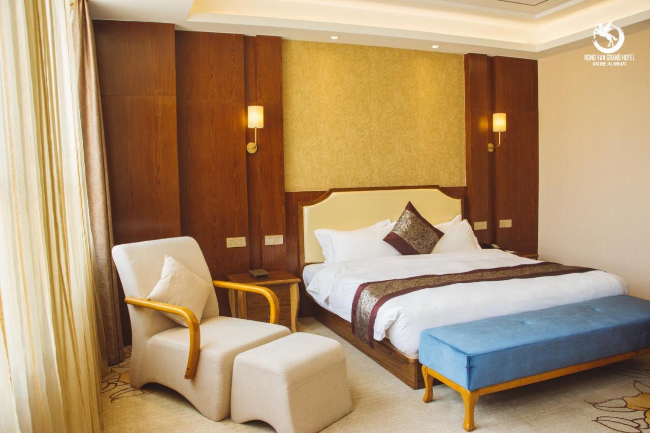 Hong Van Grand Hotel Mong Cai Exterior foto