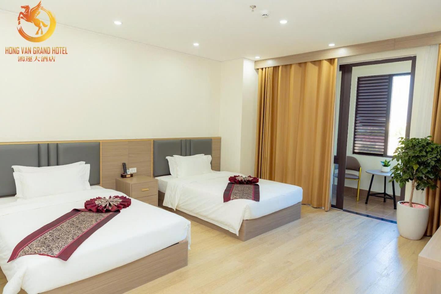 Hong Van Grand Hotel Mong Cai Exterior foto